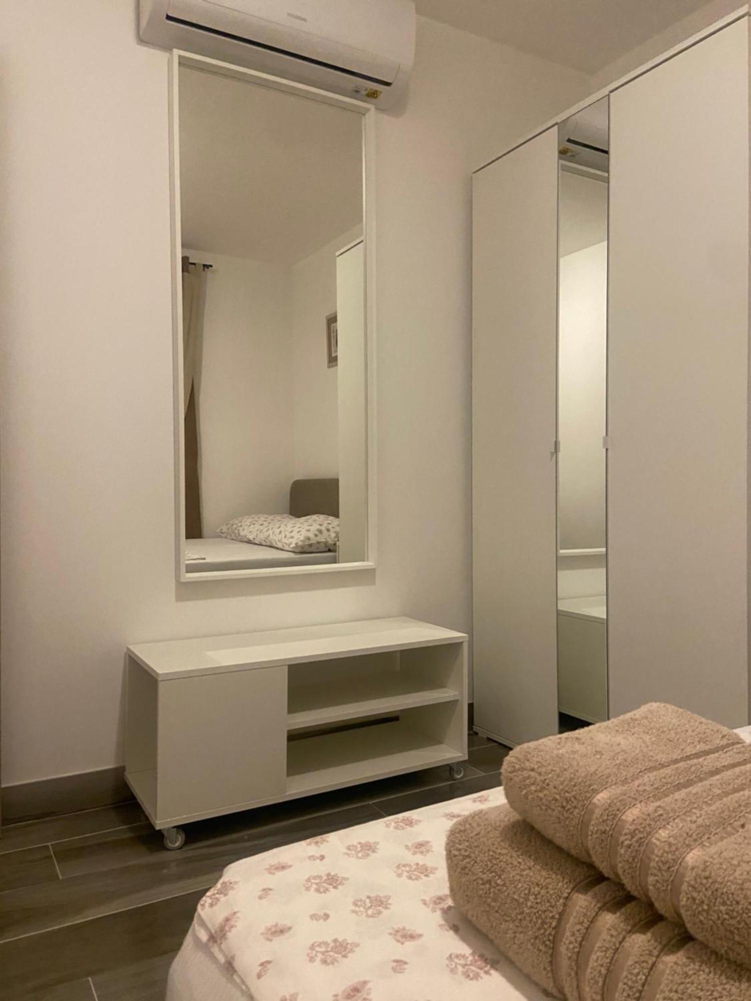 Apartments Simoneta Malinska Extérieur photo